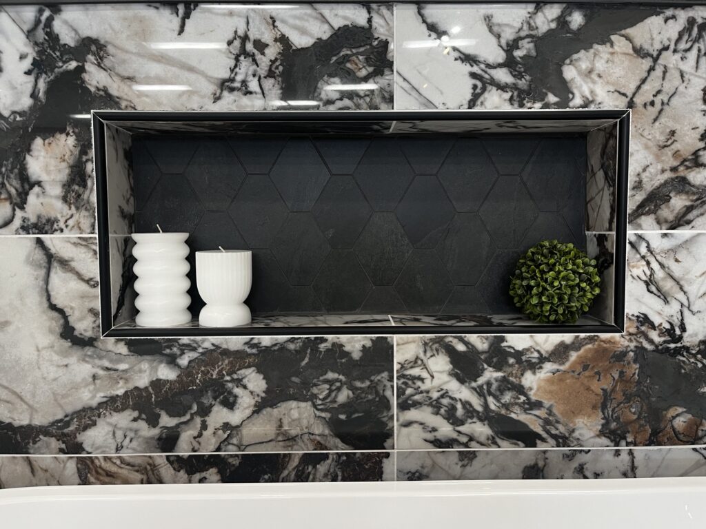 bathtub shelf
